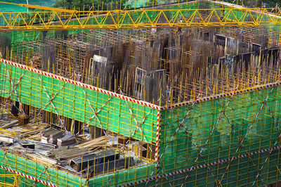 機械轟鳴中，建設底色不忘守底線——工地挖掘機施工程見聞與項目管理要求